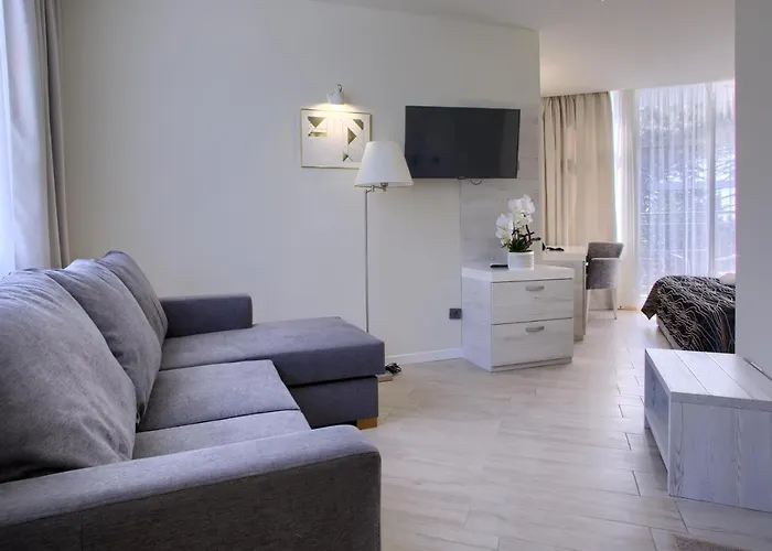 Luna Beach Hotel
