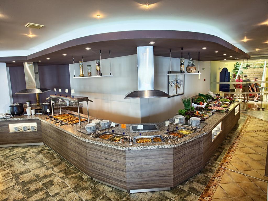 Luna Hotel