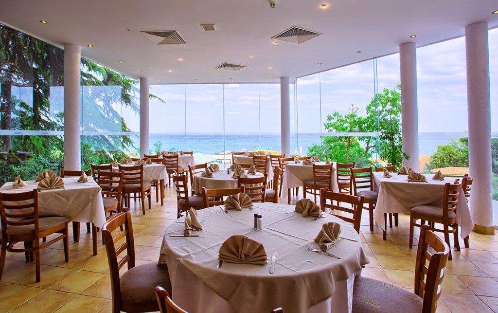 Luna 4* Golden Sands