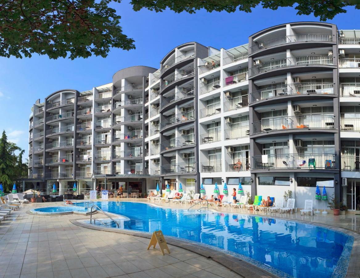 Luna Golden Sands
